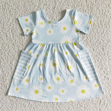 Load image into Gallery viewer, Baby girls daisy pocket knee length dresses
