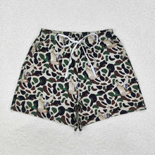 Load image into Gallery viewer, Adult Man Green Duck Camouflage Pockets Bottom Trunks Shorts Swimwear
