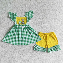 Load image into Gallery viewer, Baby girls tractor farm shorts sets
