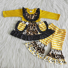 Load image into Gallery viewer, Mustard leopard pocket bell set
